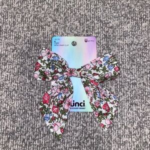 NEW SCUNCI Spring Themed Hair Bow